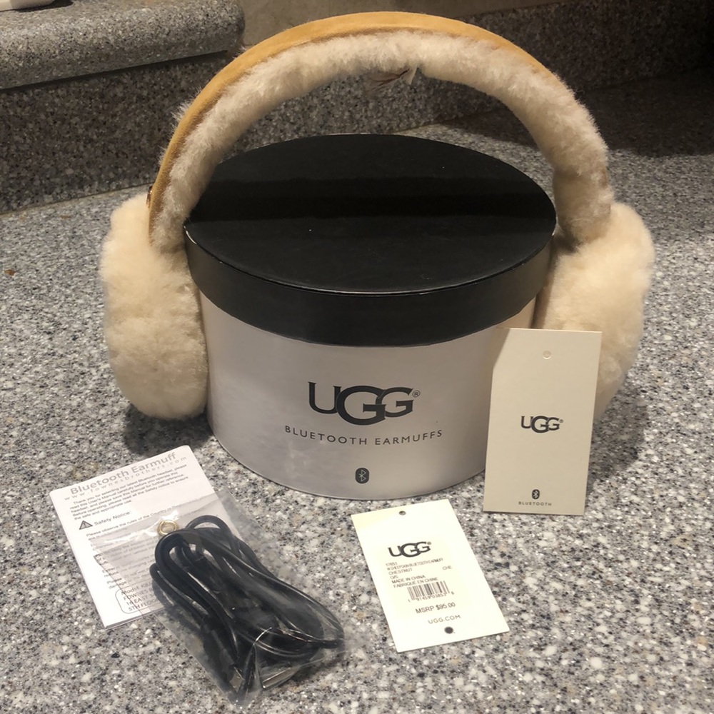 UGG Bluetooth Earmuff. Sheepskin. O/S